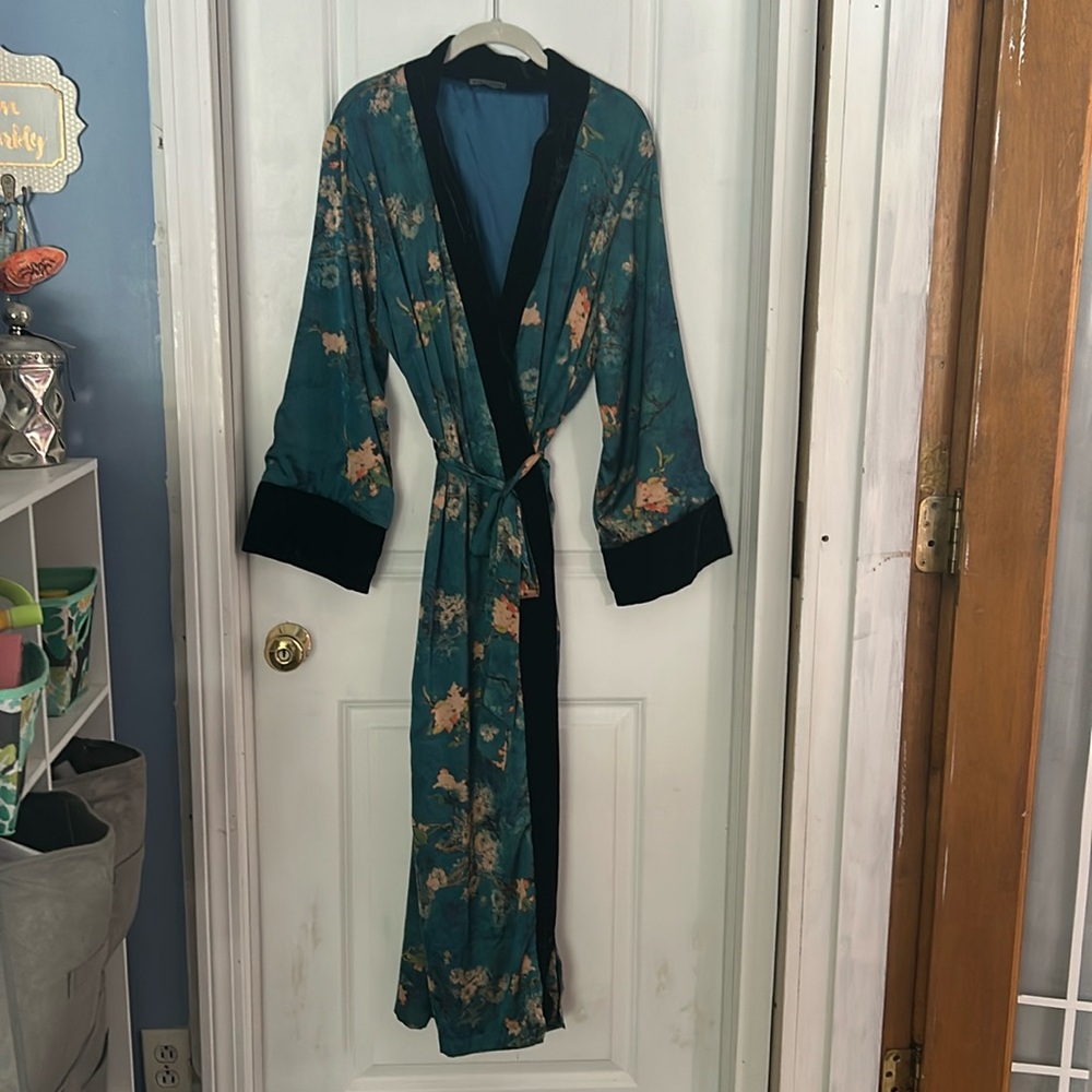 Kim + Ono Kimono Robe